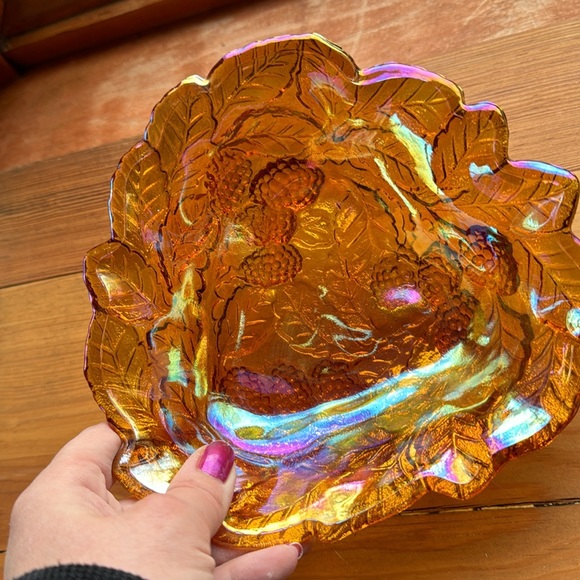 Carnival glass bowl dish floral pattern iridescent - Picture 5 of 8